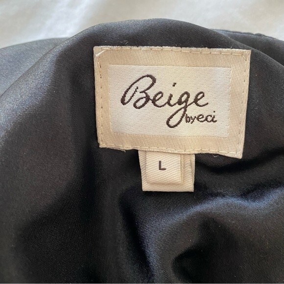 NWOT BEIGE by eci Floral Black Silver Striking 3D Halter Tie Top Sleeveless SZ L - Picture 7 of 11